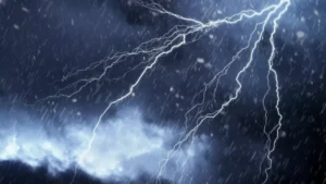 خبير مناخ يتوقع انخفاض الحرارة إلى 4 درجات وصقيع يهدد المحاصيل خلال الأربعينيات